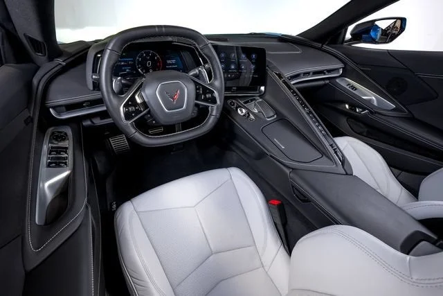 Used 2021 Rapid Blue Chevrolet Stingray image 23