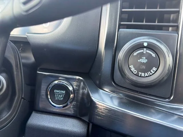 New 2027 Glacier Gray Metallic Tri-Coat Ford F-250® Lariat® image 55