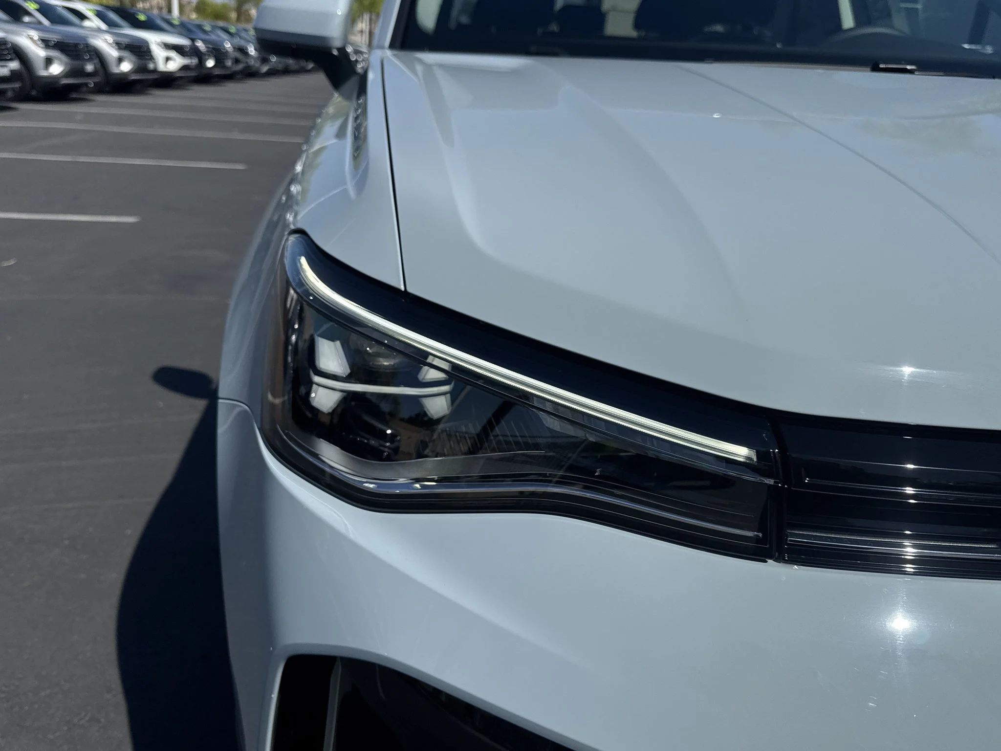 New 2027 Monument Gray Volkswagen SE image 9