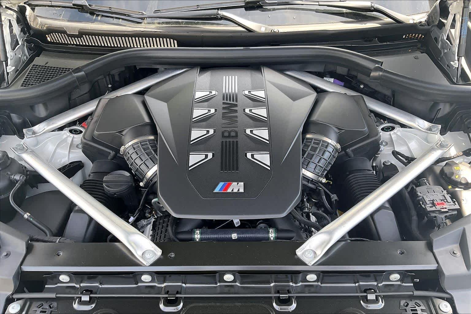 2026 BMW X5 M60i - Photo 16