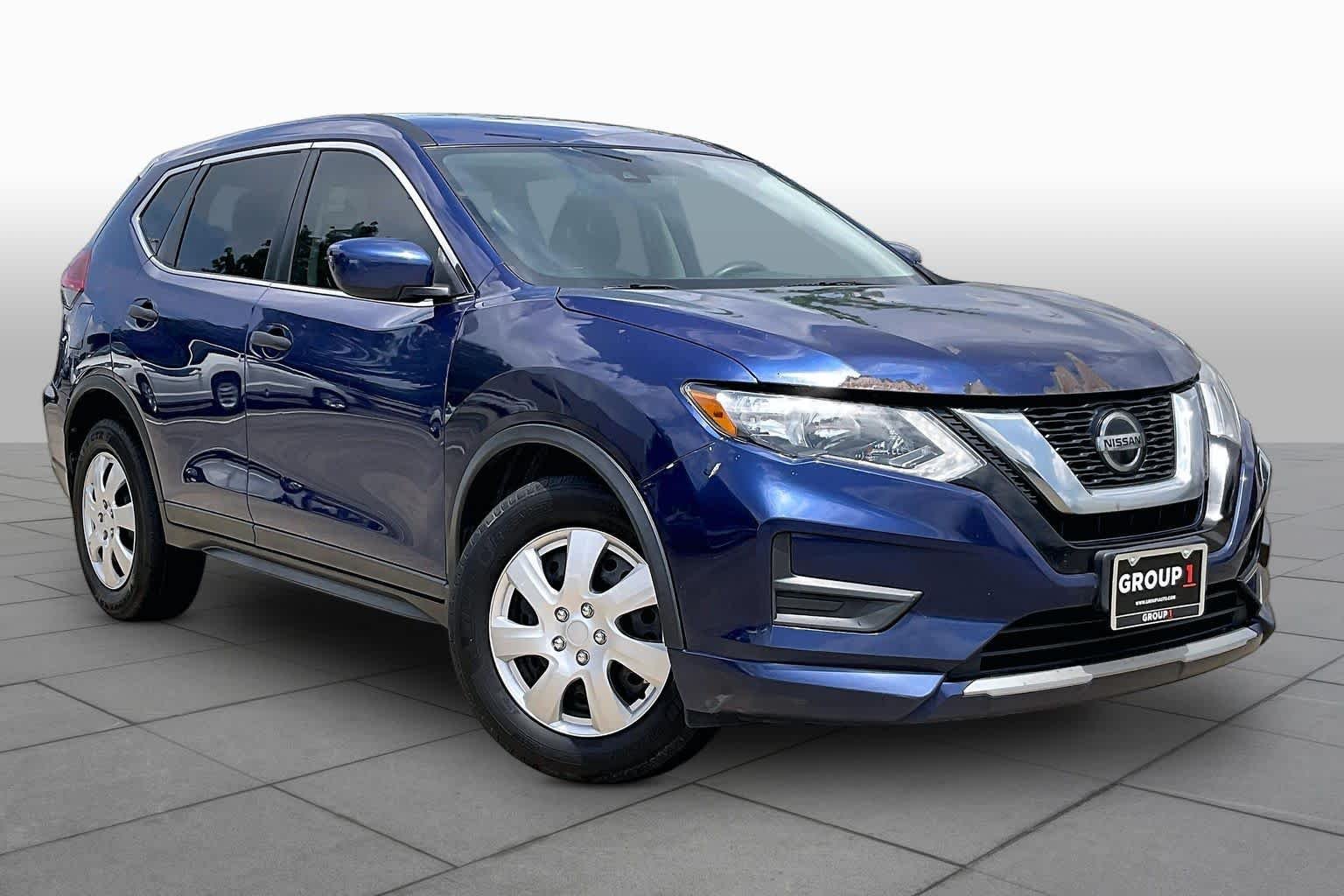 Used 2019 Caspian Blue Metallic Nissan S image 3