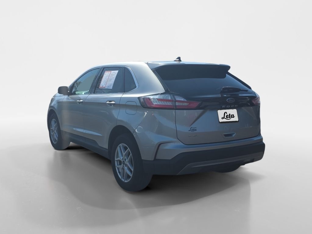 Used 2022 Silver Metallic Ford SEL image 6