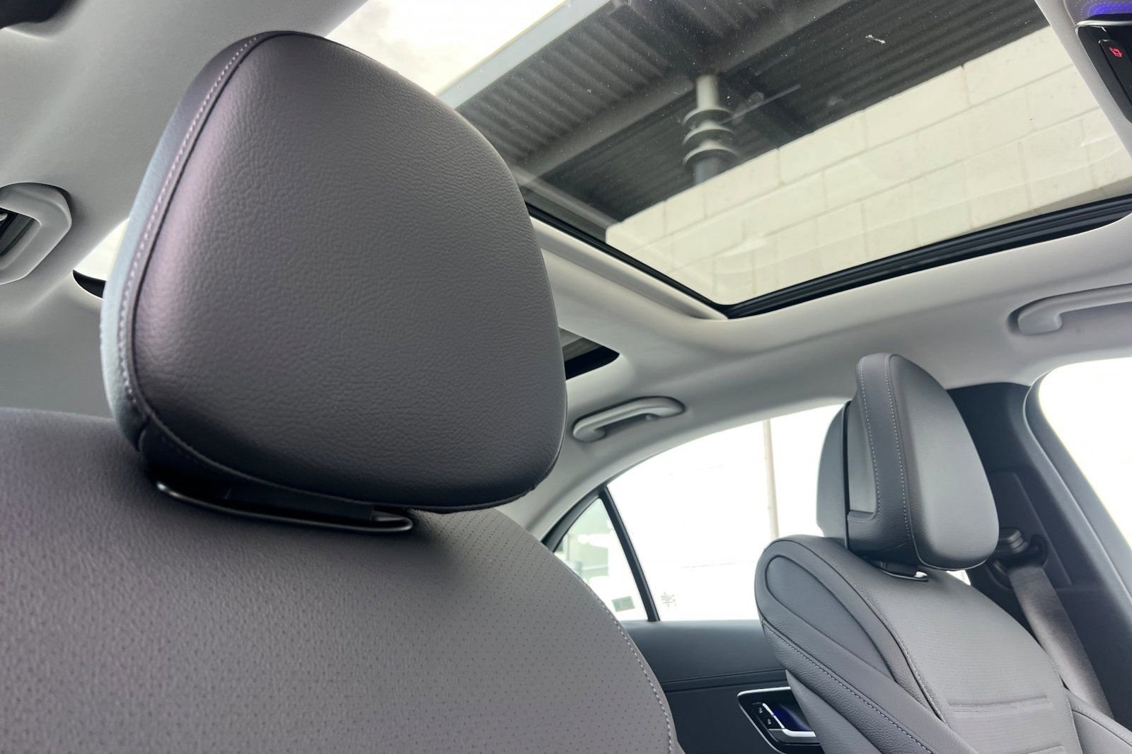 New 2026 Polar White Mercedes-Benz C 300 image 18