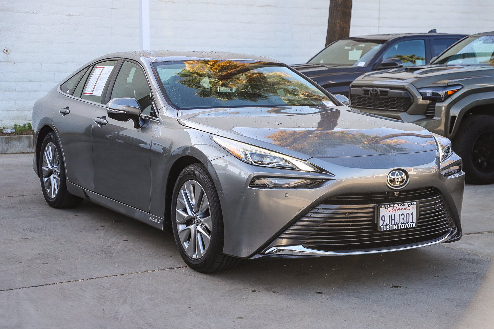 Certified Used 2023  Toyota XLE image 3