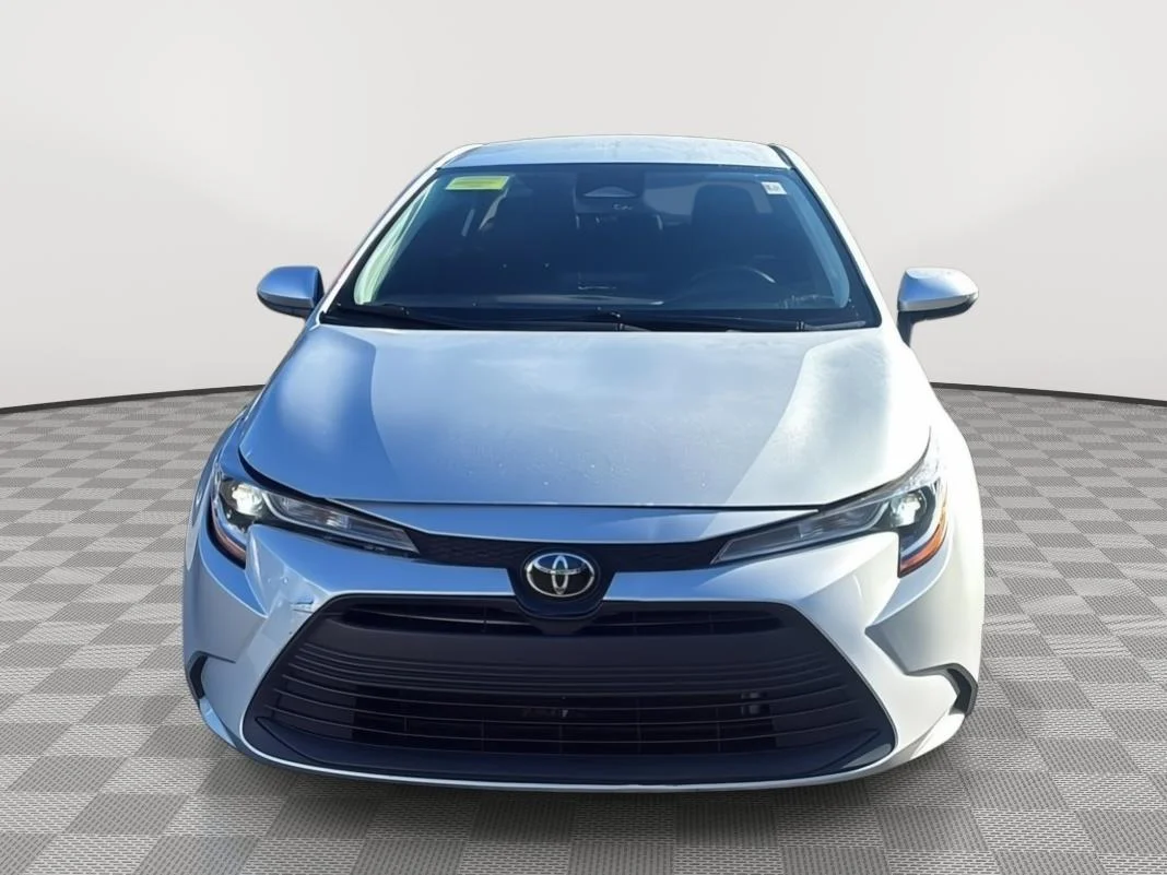 Used 2025 Classic Silver Metallic Toyota LE image 2