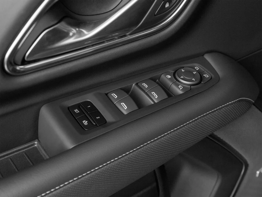 Used 2023 Black GMC Denali Ultimate image 13