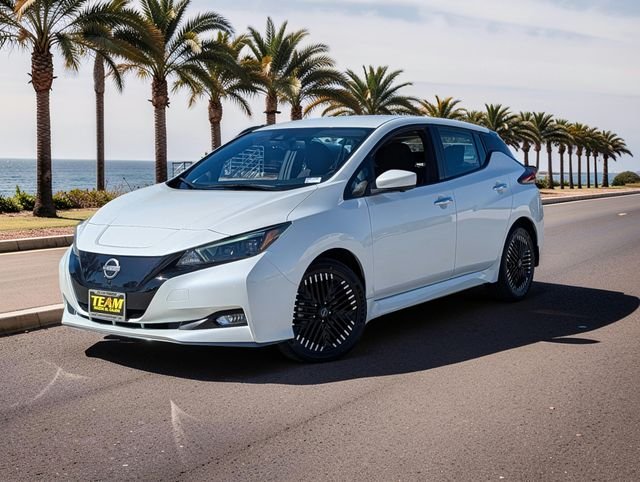Used 2024 White Nissan SV Plus image 2