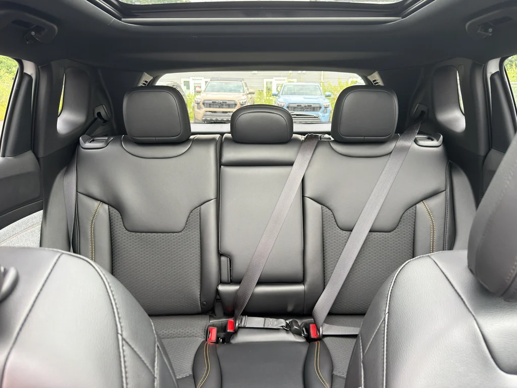 2026 Jeep Compass 85th Anniversary - Photo 15