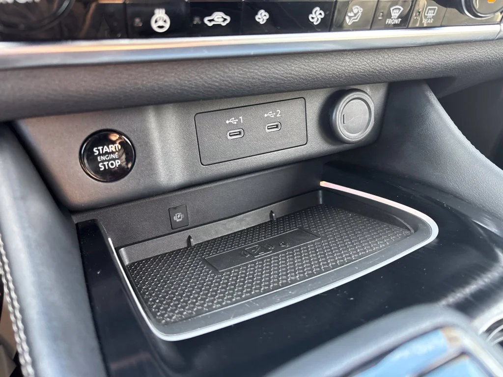 Used 2024 Gray Nissan Platinum image 28