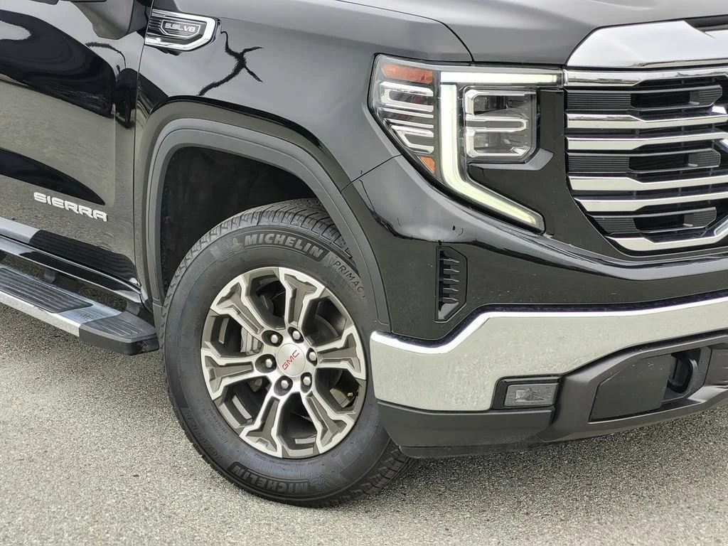 2024 GMC Sierra 1500 SLT - Photo 9