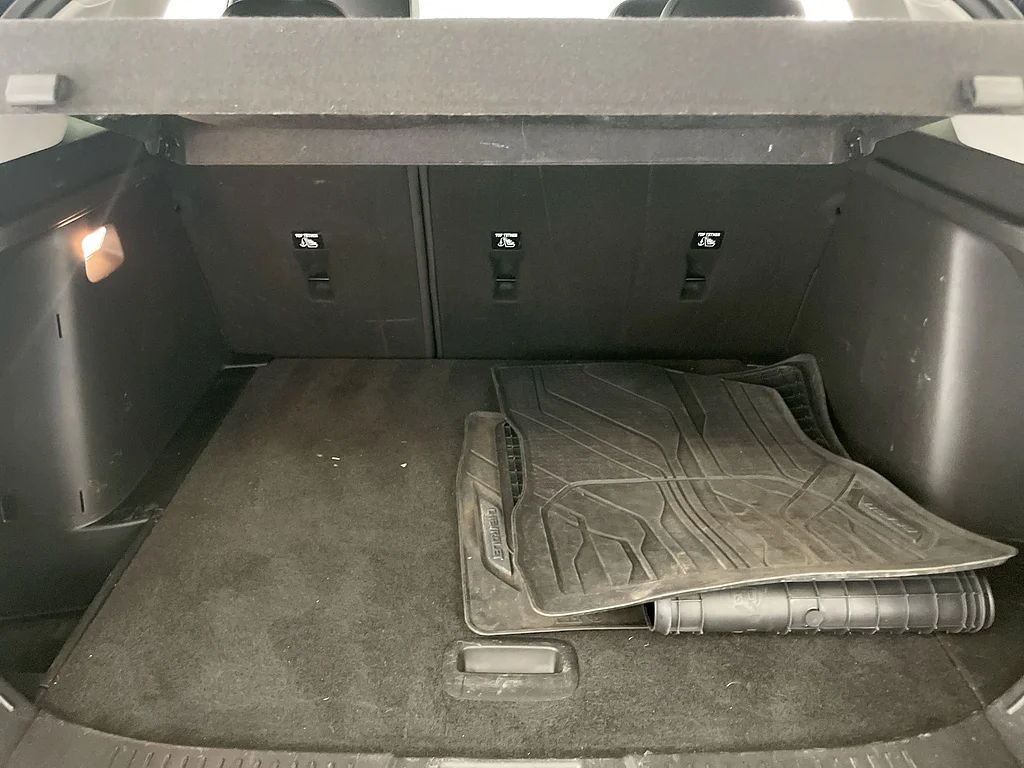 Used 2024 Blue Glow Metallic Chevrolet LT image 23