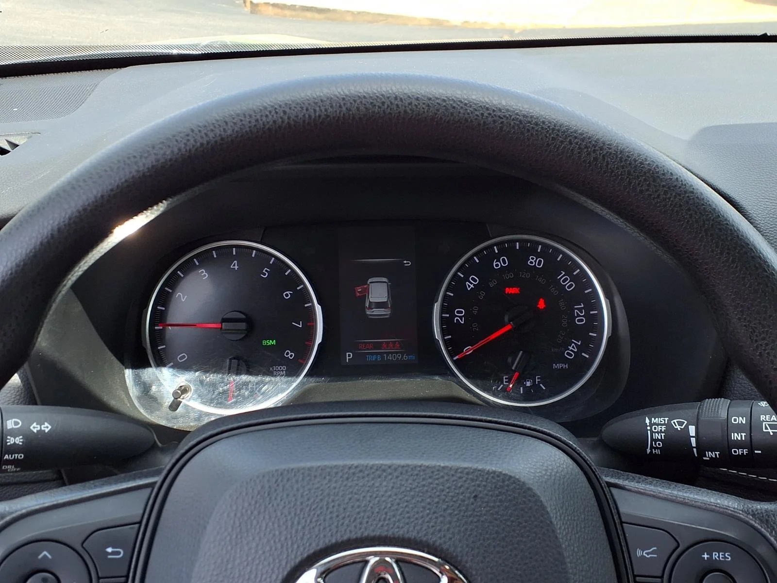 Used 2022 Silver Sky Metallic Toyota XLE image 13