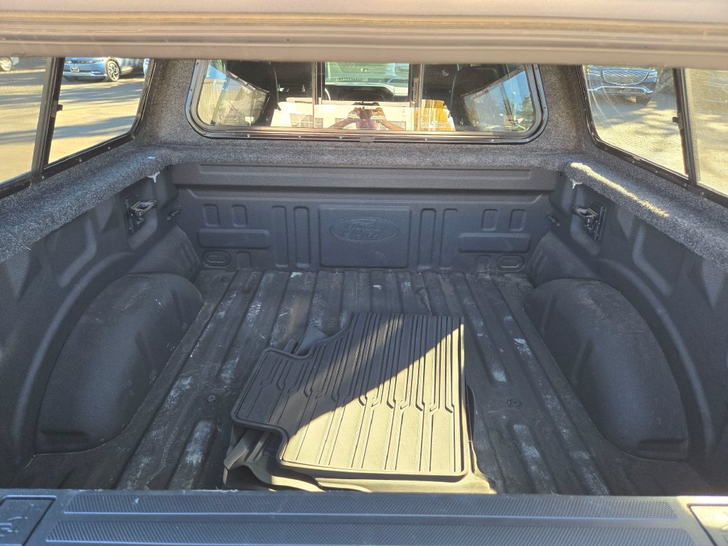 Used 2024 Gray Metallic Ford Lariat image 15
