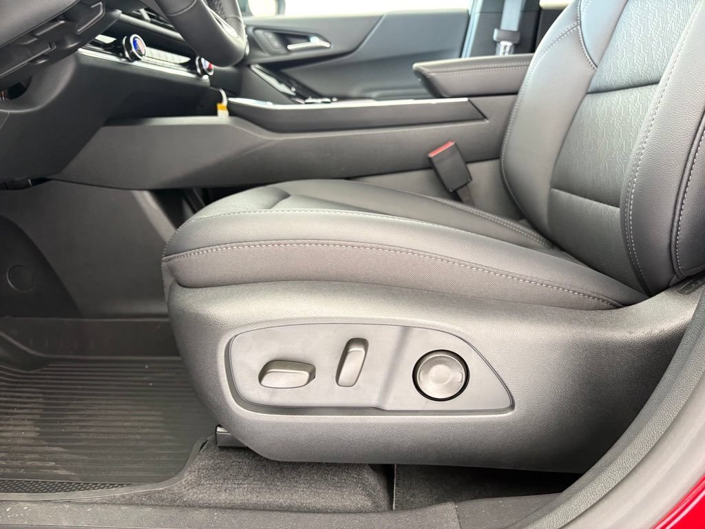 2027 Chevrolet Equinox LT - Photo 29