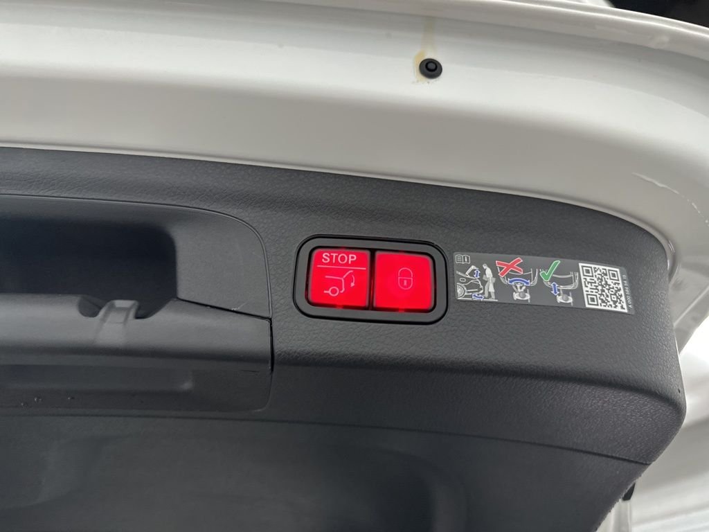 New 2026 Polar White Mercedes-Benz GLE 450 image 28