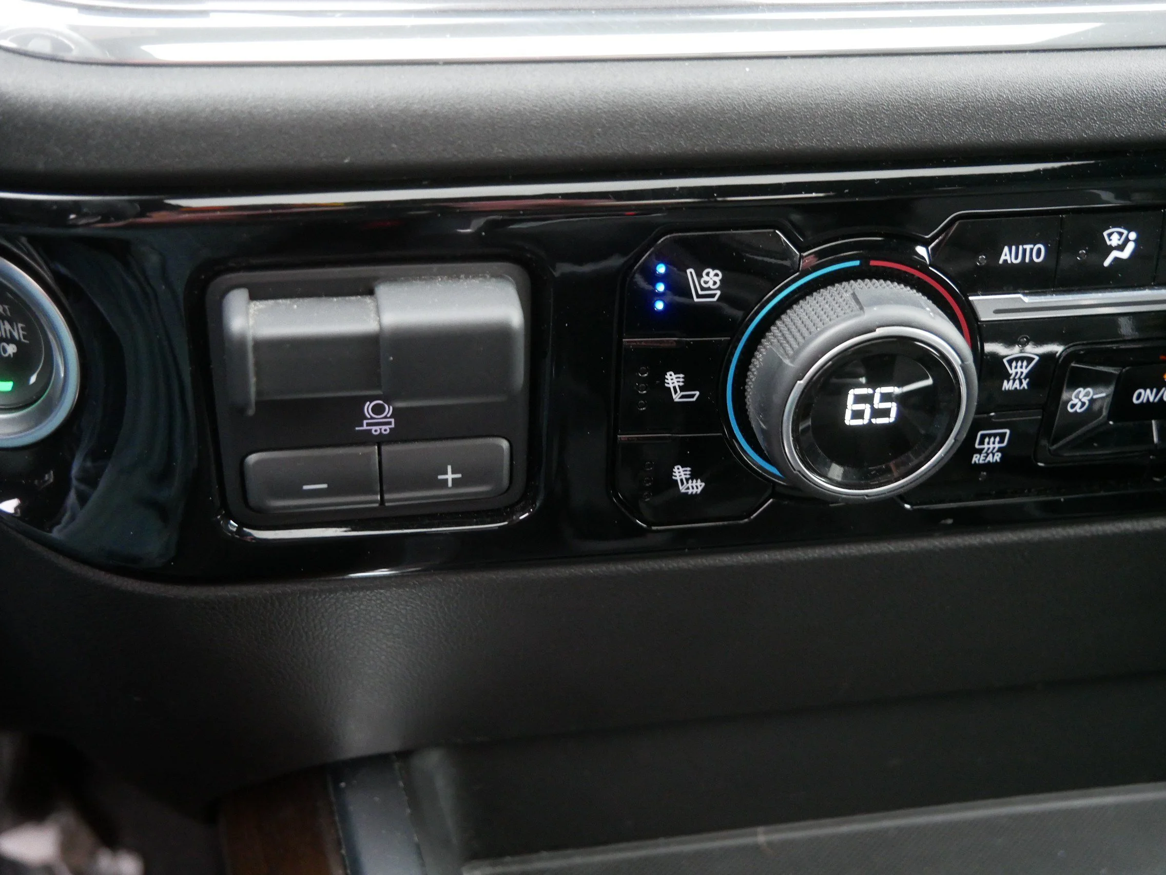 Used 2024 Red Chevrolet High Country image 32