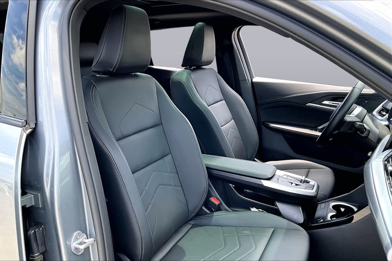 Used 2026 Skyscraper Grey Metallic BMW xDrive28i image 8