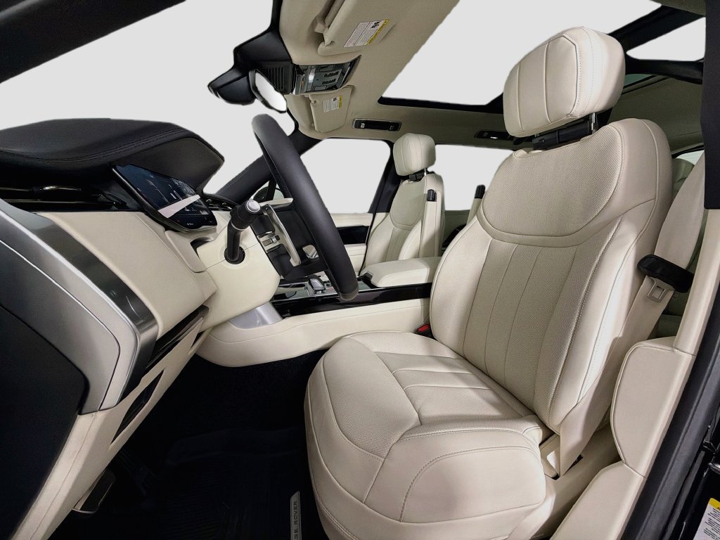 New 2027 Santorini Black Land Rover SE image 22