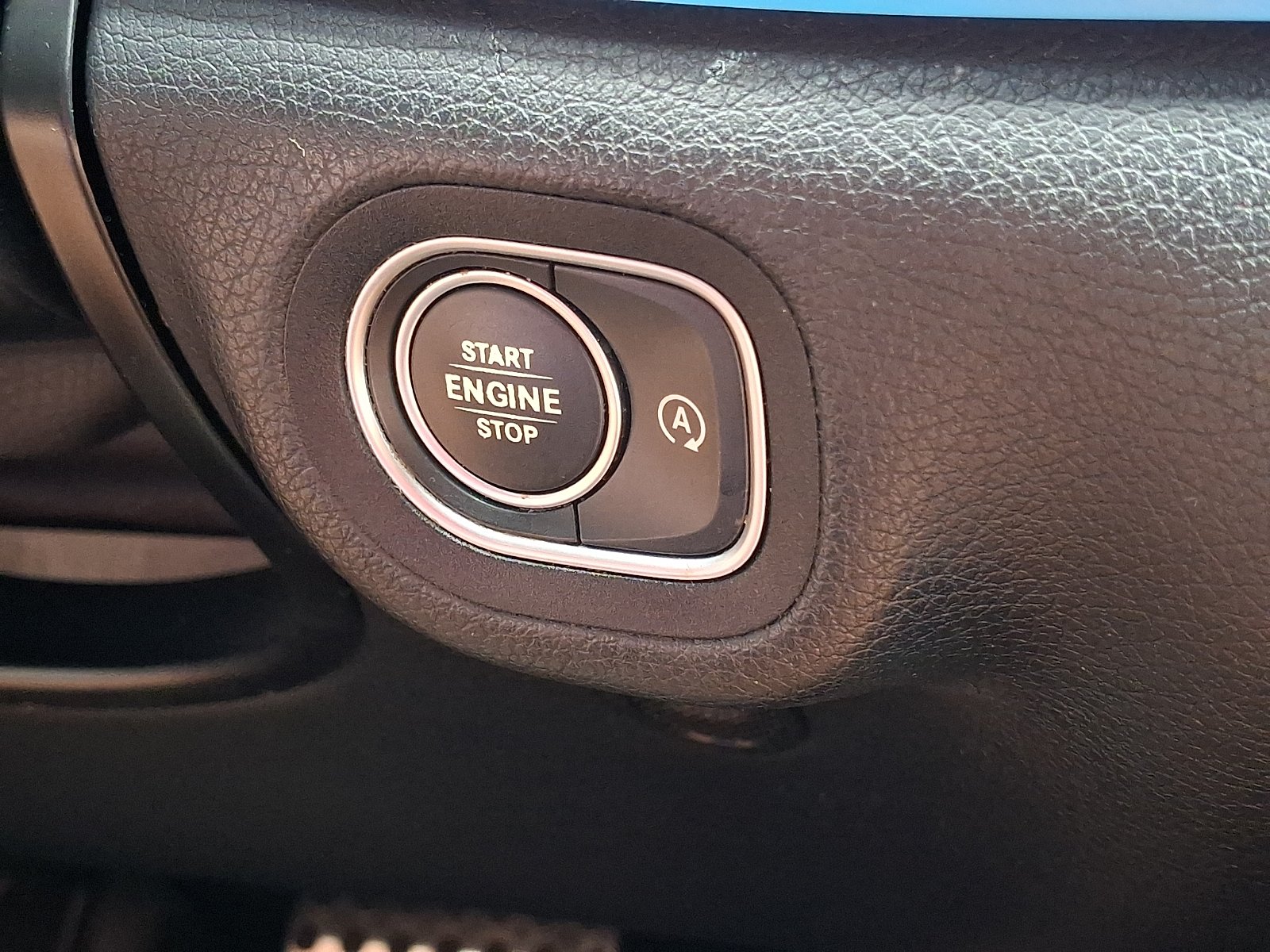 Used 2021 Polar White - 149 Mercedes-Benz 4MATIC® image 24