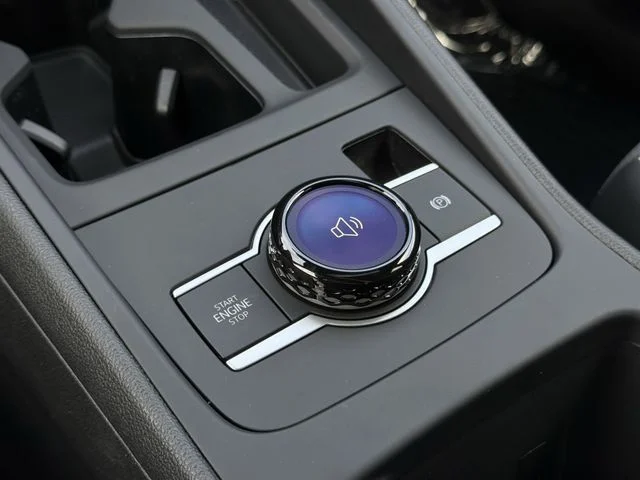 New 2026 Beige Volkswagen 2.0T SE R-Line Black image 15