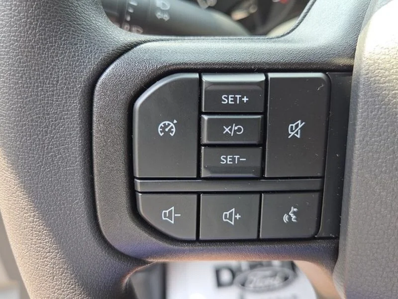 New 2026 Oxford White Ford F-250® XLT image 25