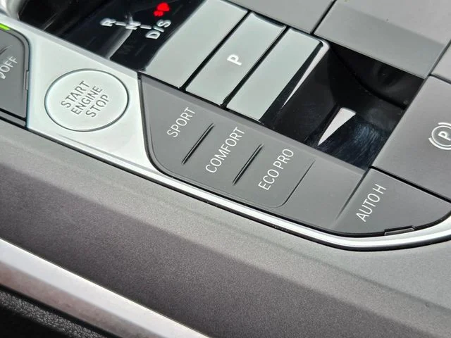 2025 BMW 2 Series 230i - Photo 38