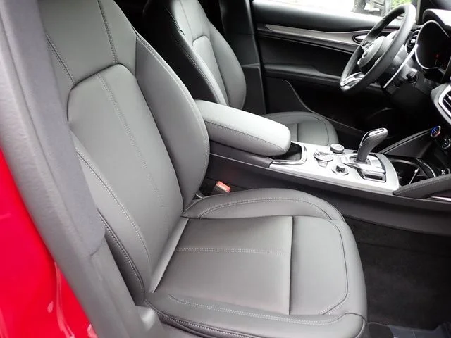 2025 Alfa Romeo Stelvio Base - Photo 11