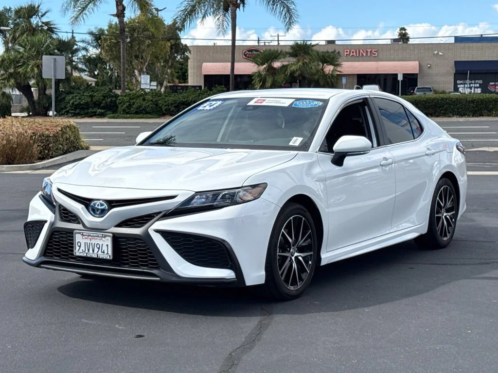 Certified Used 2024  Toyota SE image 6
