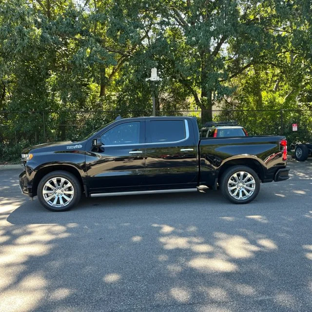 Used 2019 Black Chevrolet High Country image 4