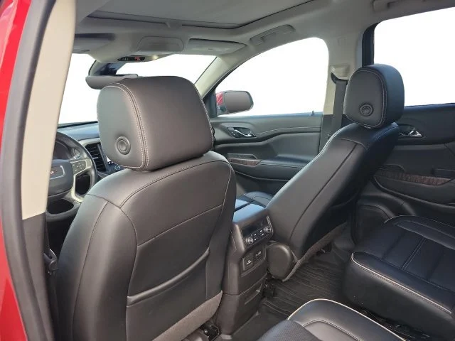 Used 2021 CAYENNE RED TINTCOAT GMC Denali image 28