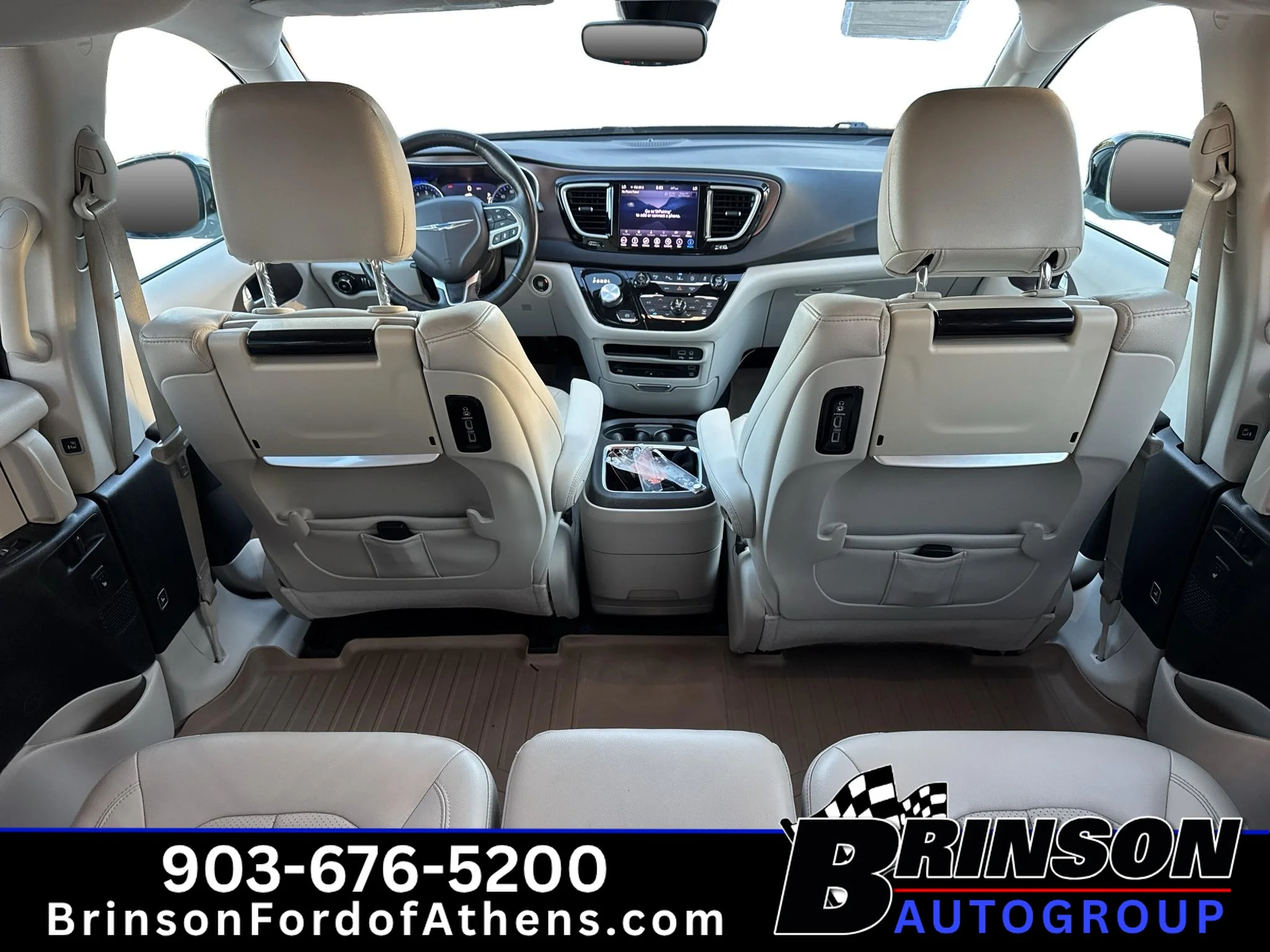 Used 2019 Brilliant Black Crystal Pearlcoat Chrysler Touring L Plus image 8