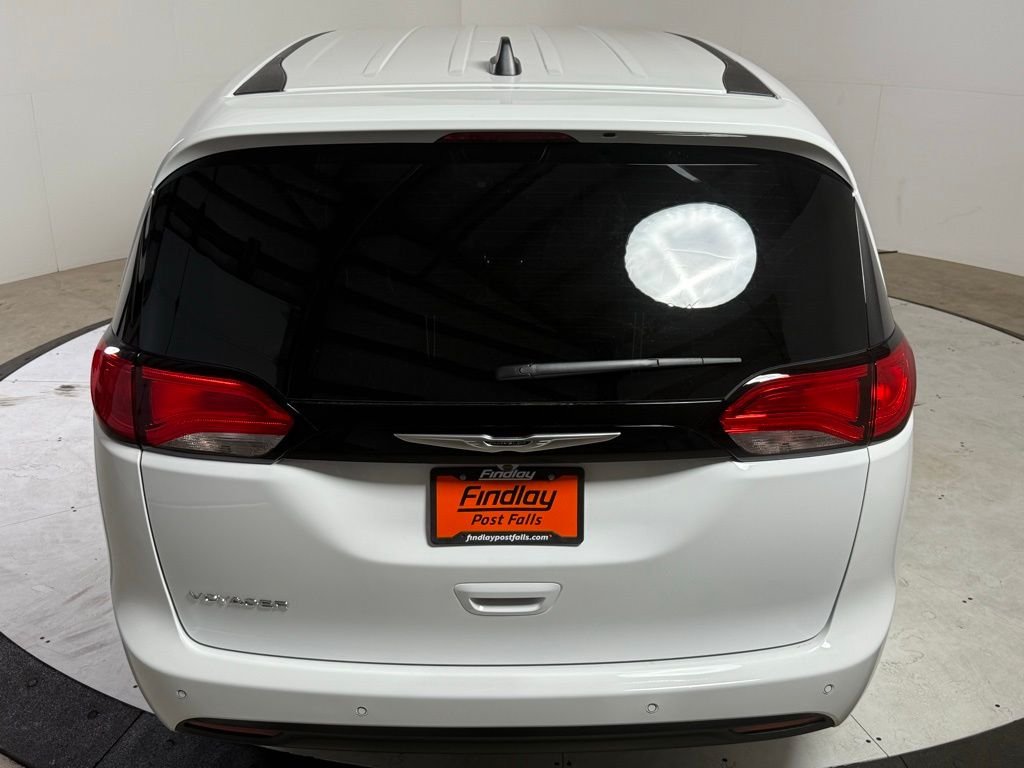 2026 Chrysler Voyager LX - Photo 6