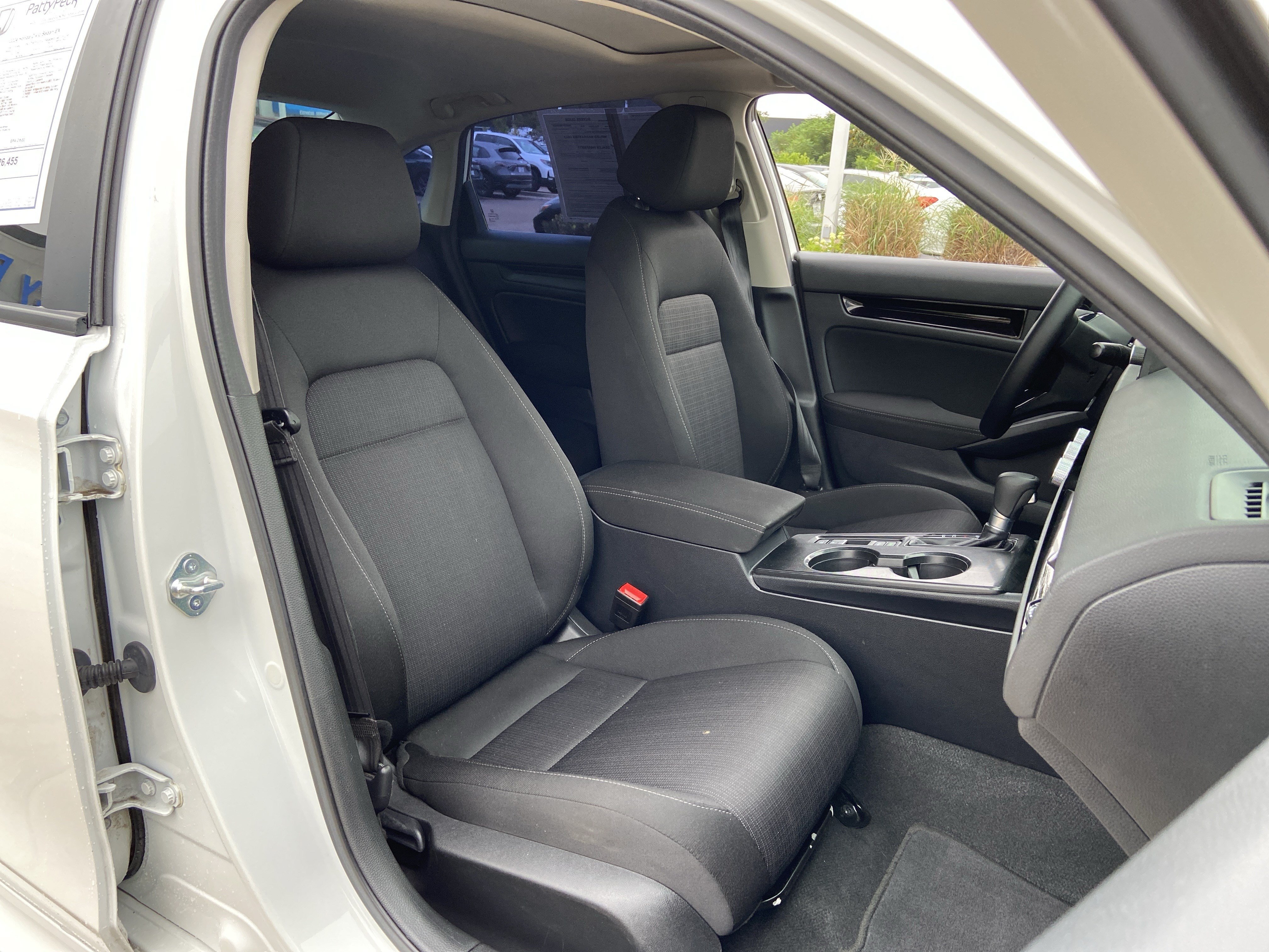 Used 2024 Platinum White Pearl Honda EX image 20
