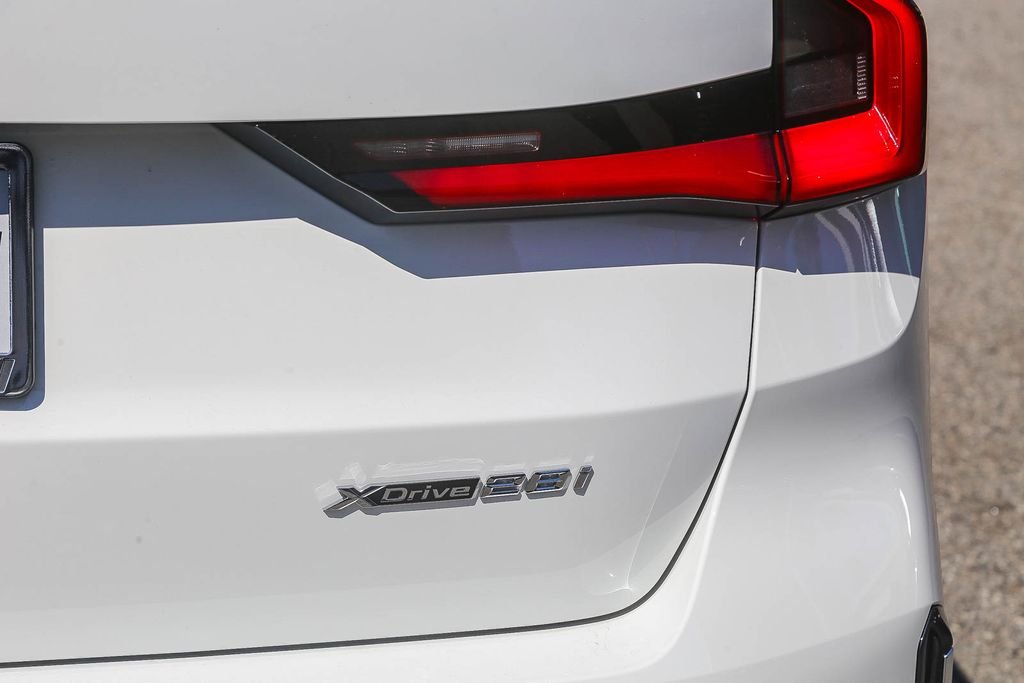 New 2026 Alpine White BMW xDrive28i image 7