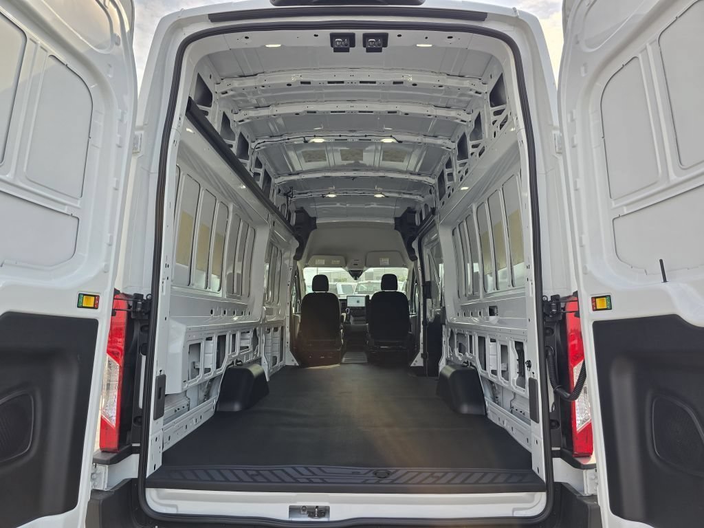 New 2026 Oxford White Ford XL image 28