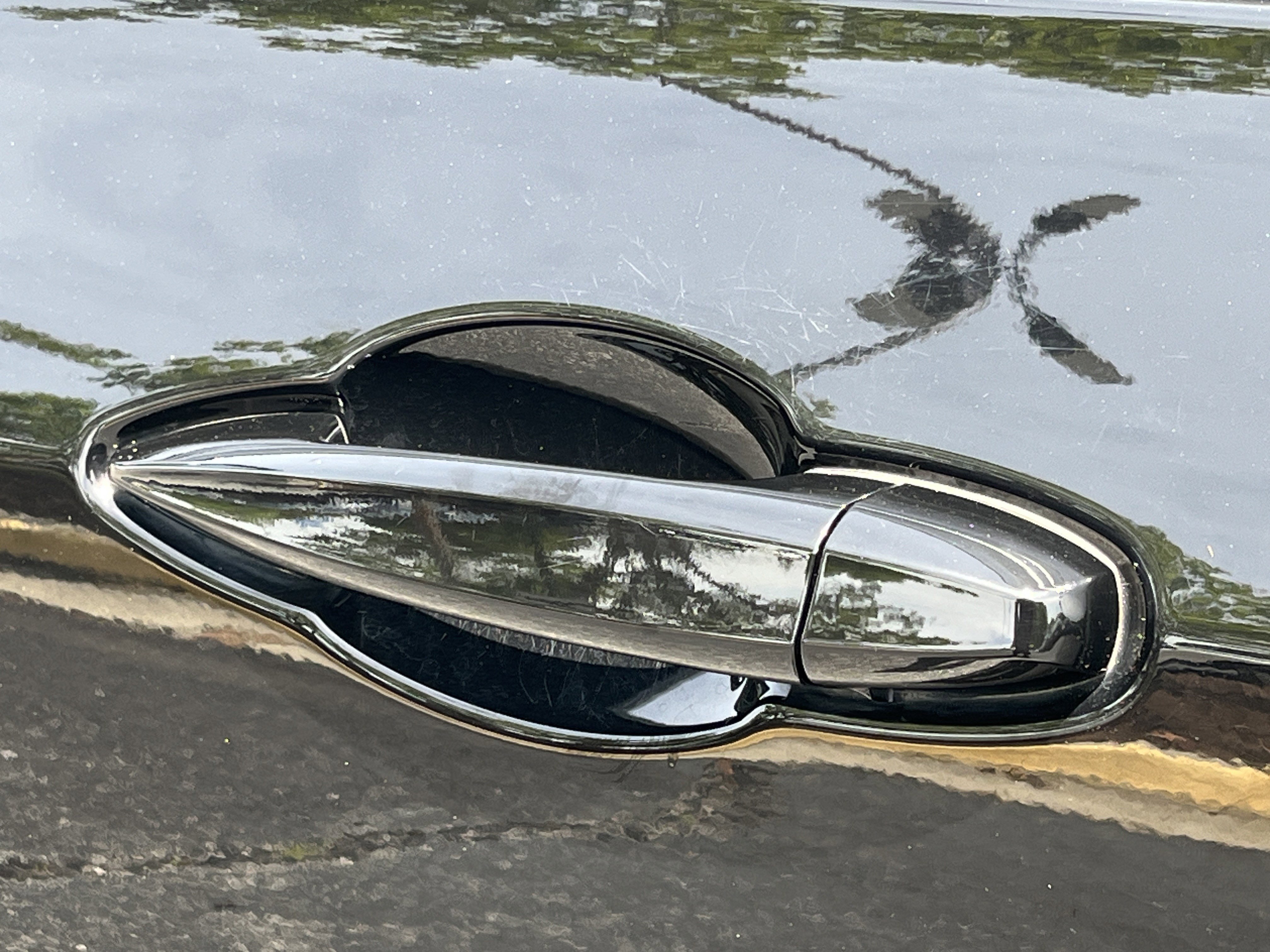 Used 2020 Jet Black BMW sDrive28i image 31