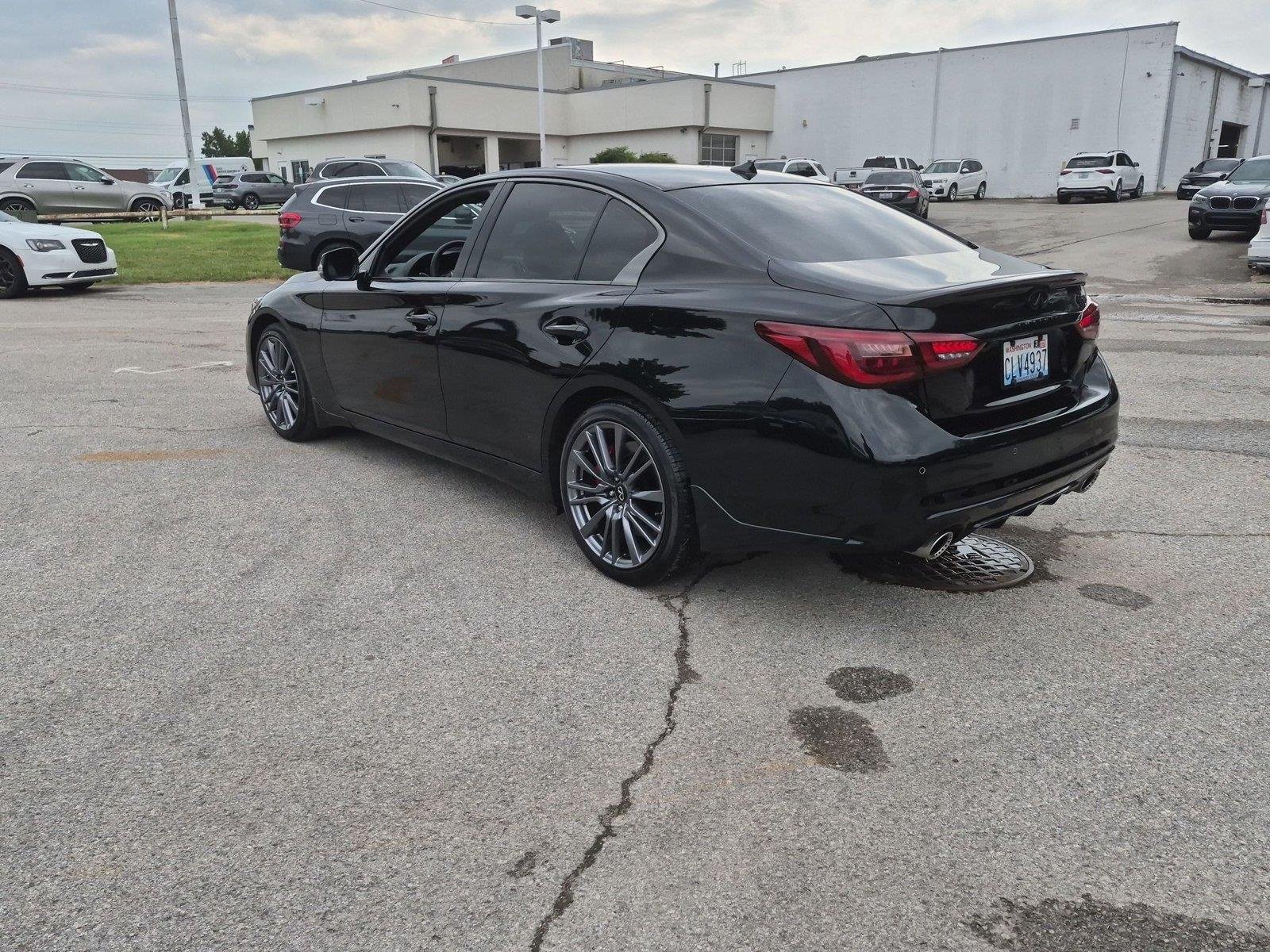 Used 2023 Midnight Black INFINITI RED SPORT 400 image 3