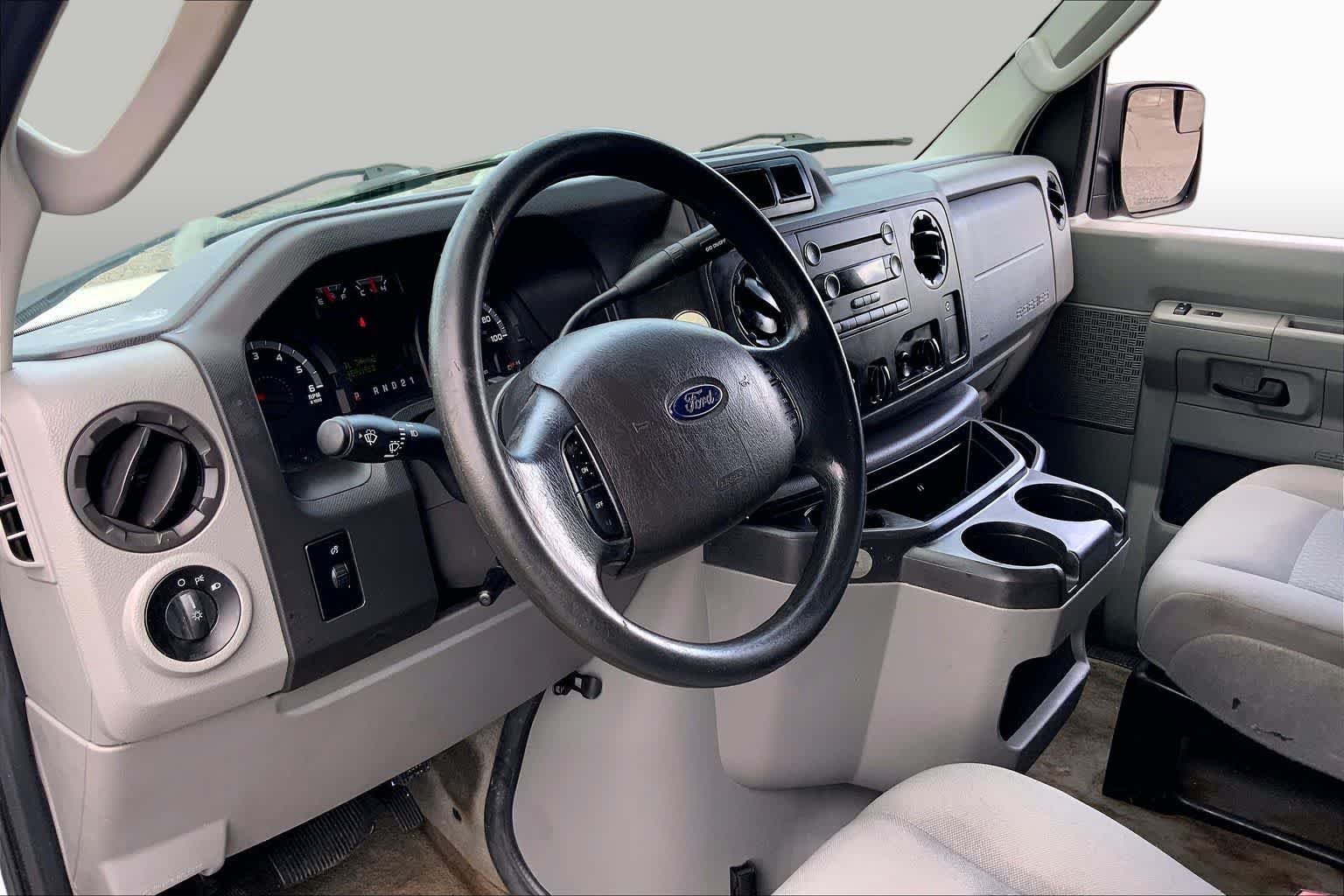 Used 2014 Oxford White Ford XLT image 17