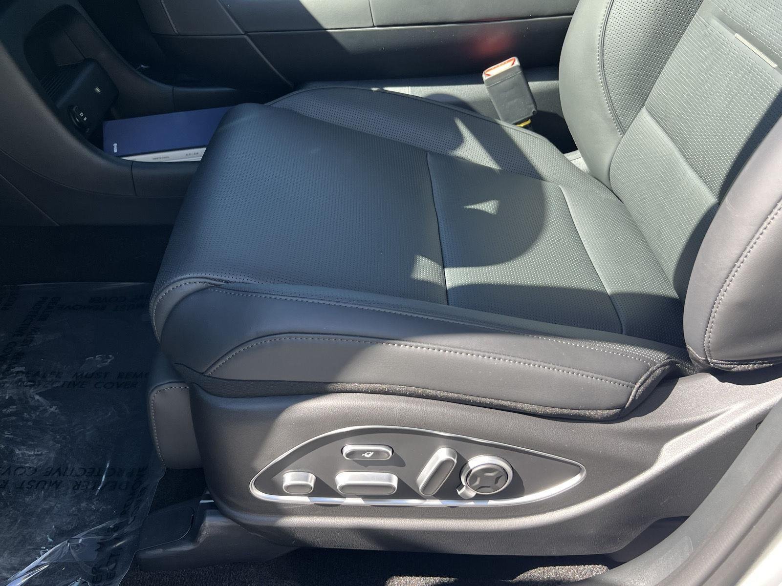 New 2026 Creamy White Pearl Hyundai Calligraphy AWD image 30