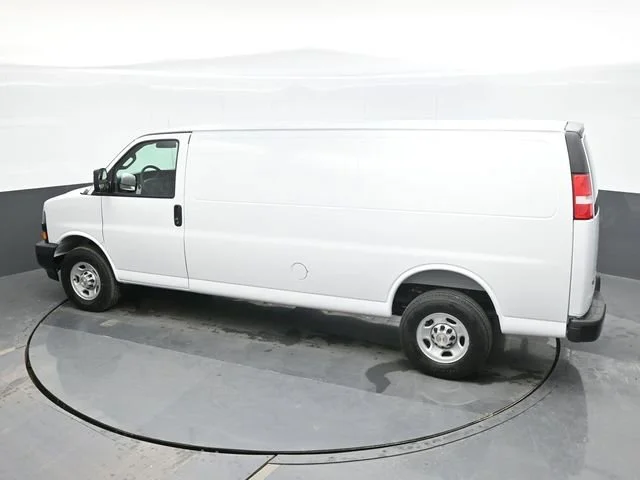 2026 Chevrolet Express Cargo Work Van - Photo 11
