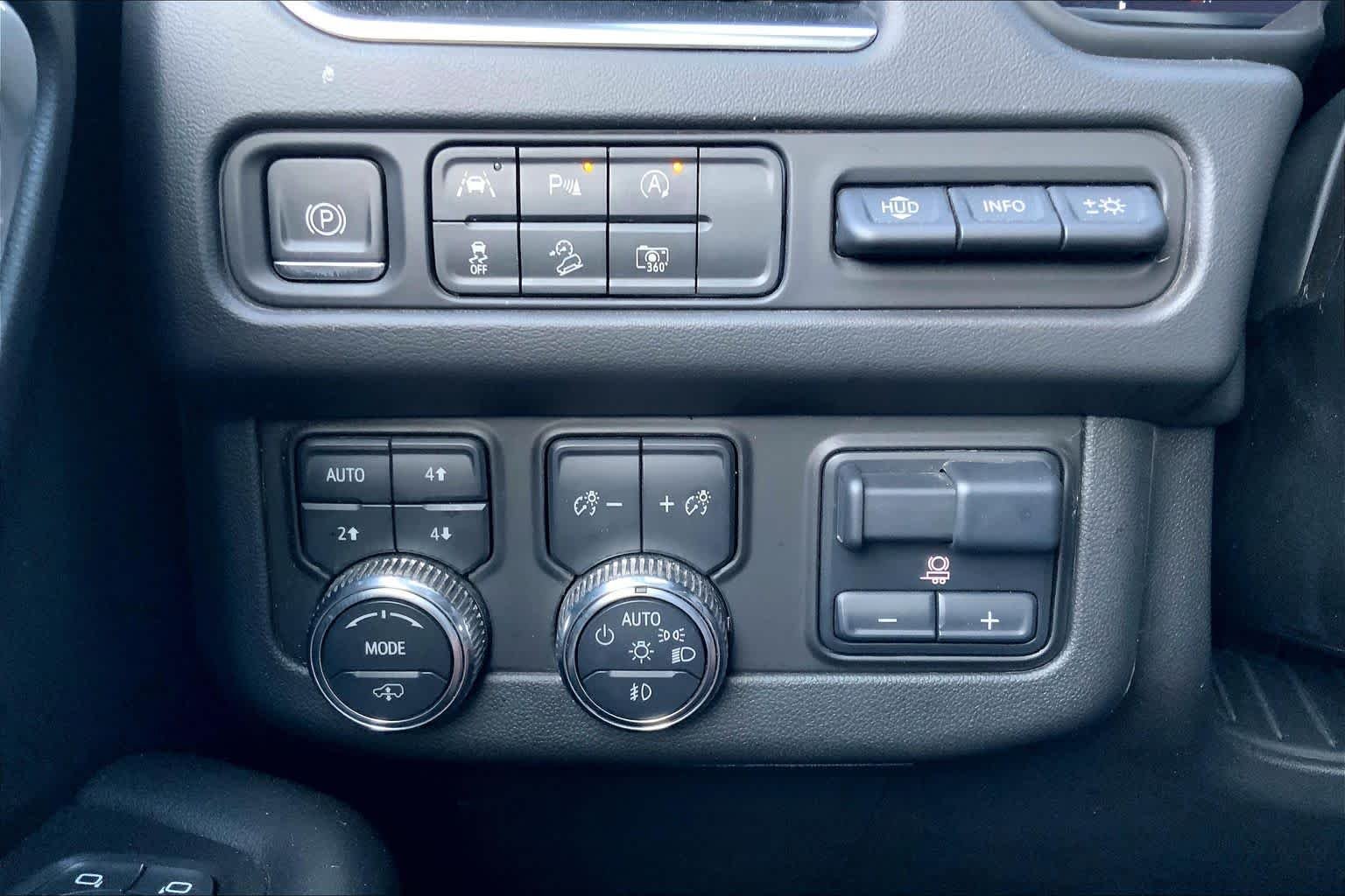 Used 2024 Summit White GMC AT4 image 69