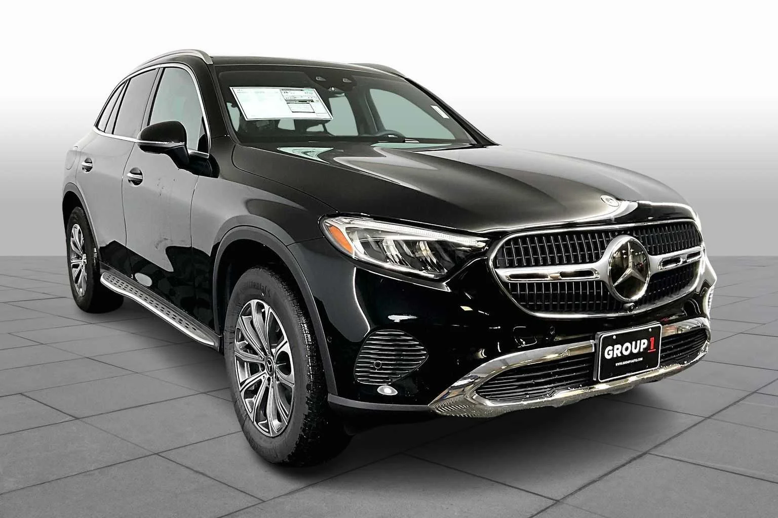 New 2026 040/Black Mercedes-Benz GLC 300 image 2