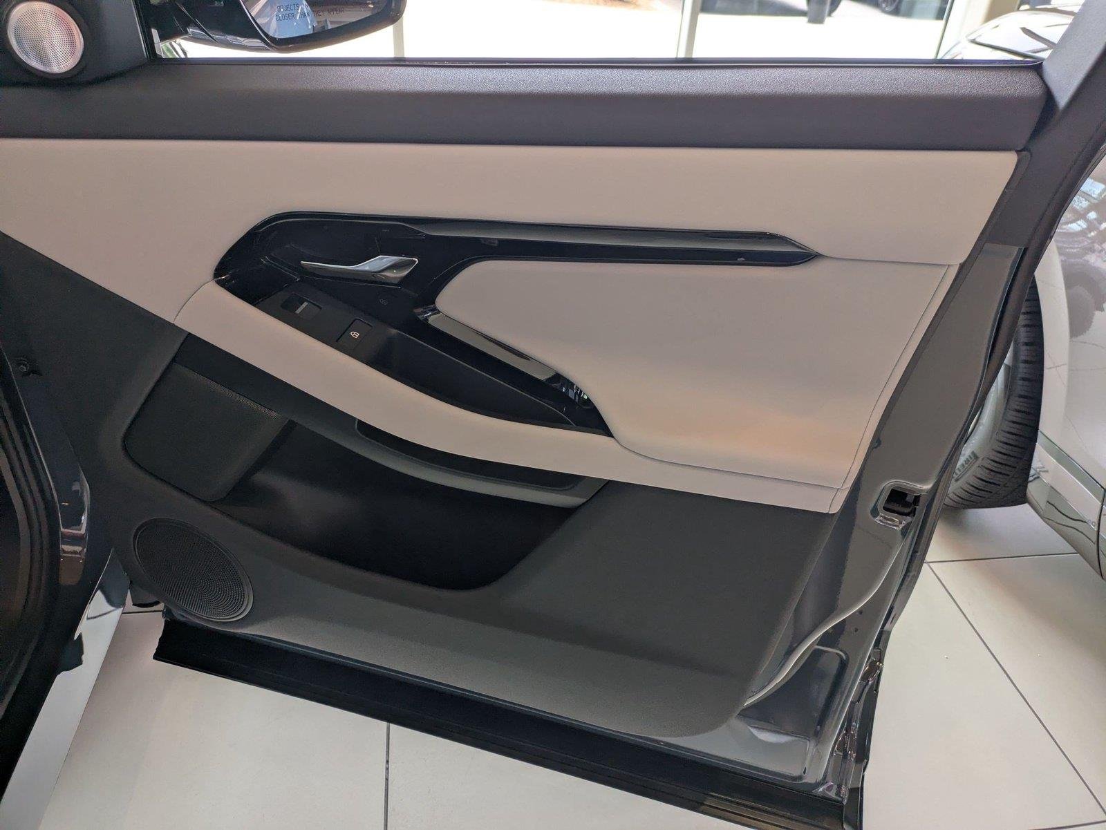New 2026 Tribeca Blue Land Rover Hoxton Edition image 17
