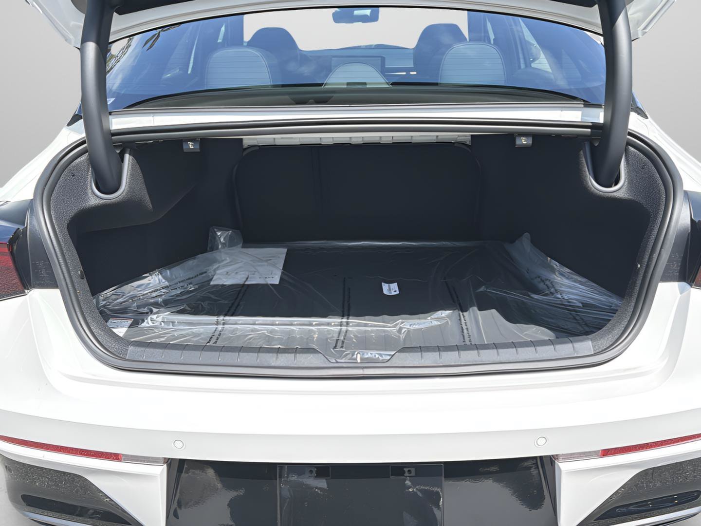 New 2026 Snow White Pearl Kia GT-Line FWD image 20