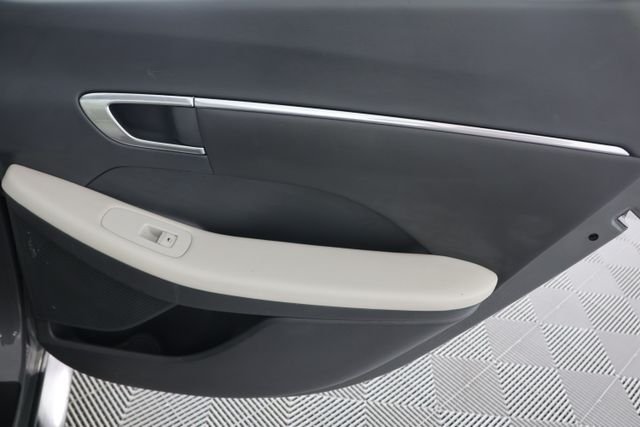 Used 2023 Gray Hyundai SEL image 27