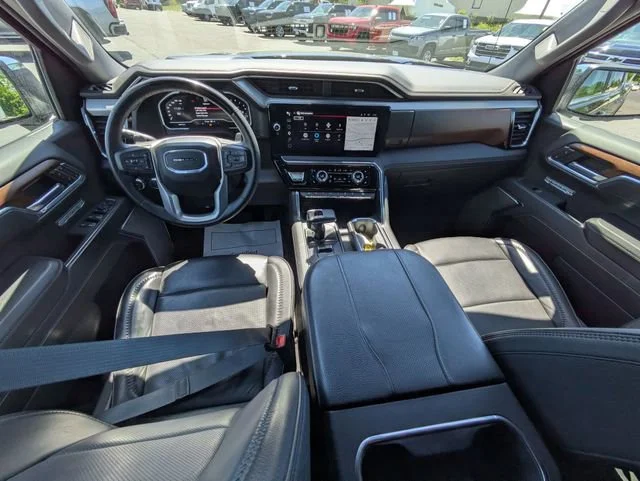 Used 2023 Onyx Black GMC Denali image 33