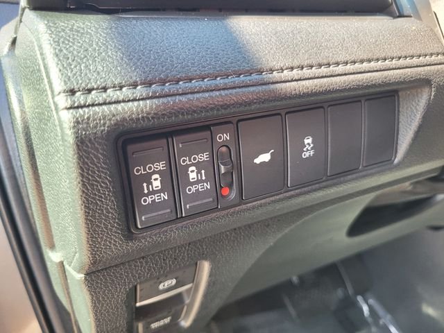 Used 2025  Honda EX-L image 19