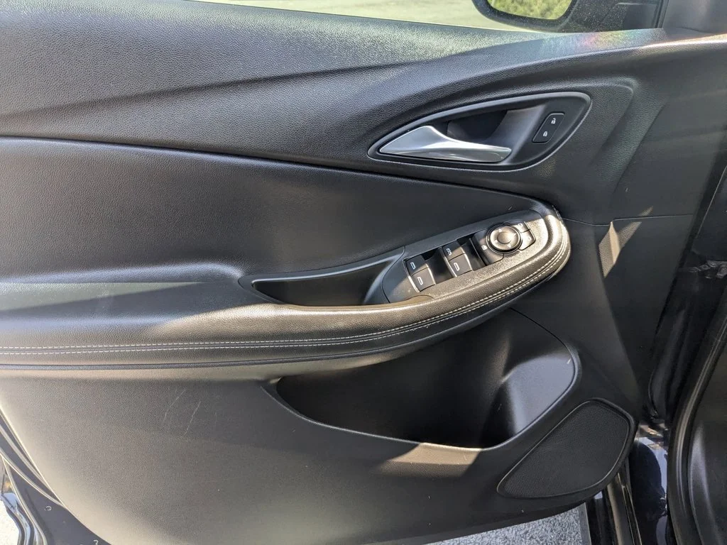 Used 2021 Dark Moon Blue Metallic Buick Preferred image 11
