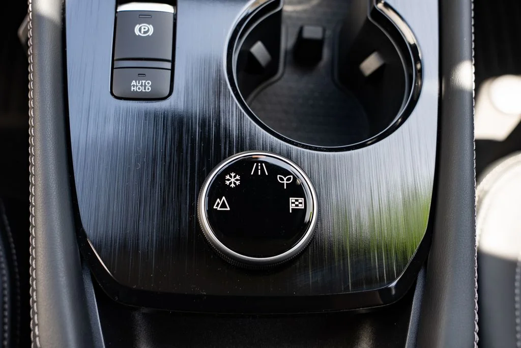 New 2026 Boulder Gray Pearl / Super Black Two-tone Nissan Platinum image 20