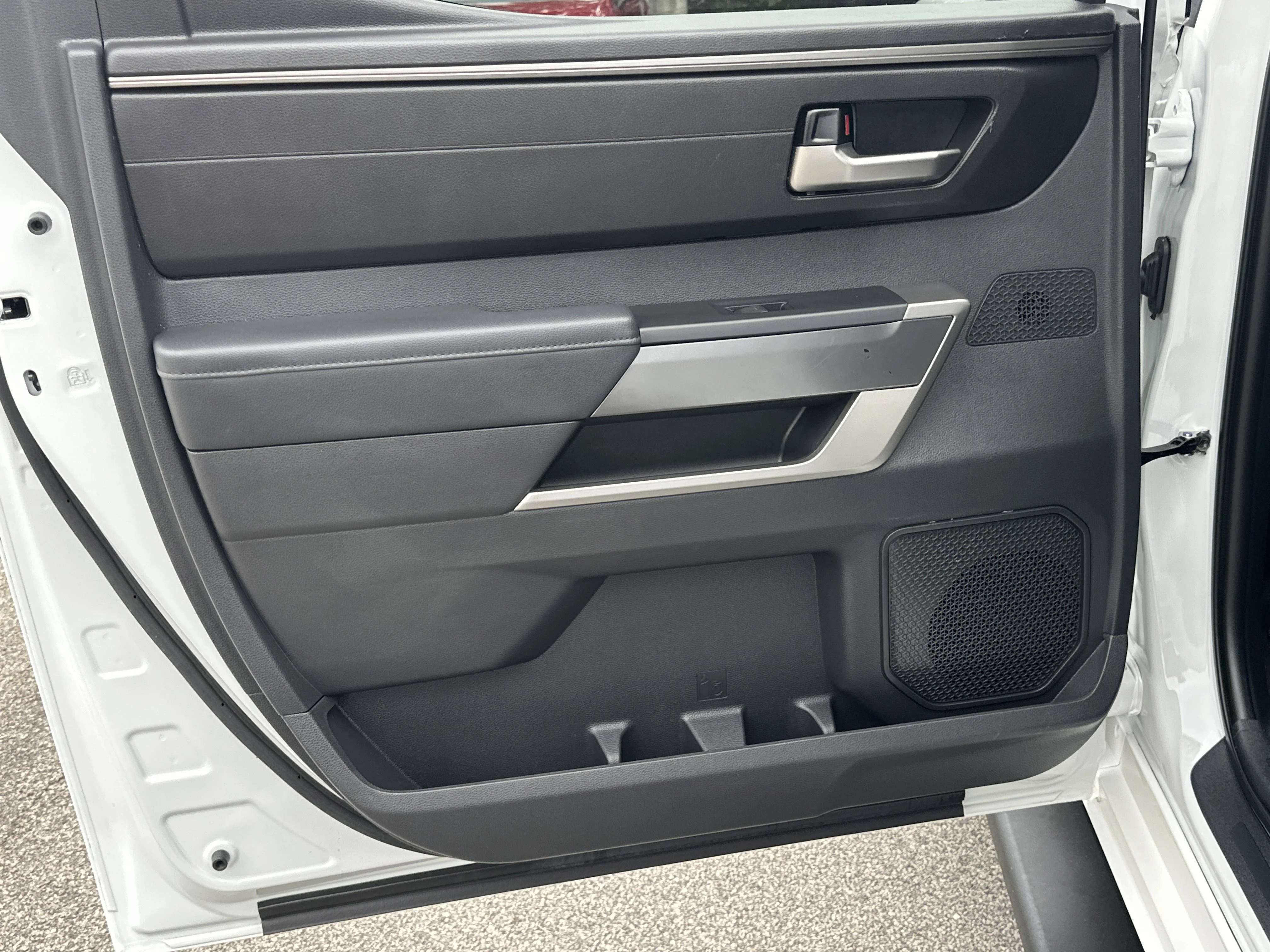 Used 2024 Ice Cap Toyota SR5 image 21